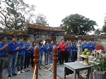 Hình ảnh tình nguyện ở chùa yên tử năm 2011 