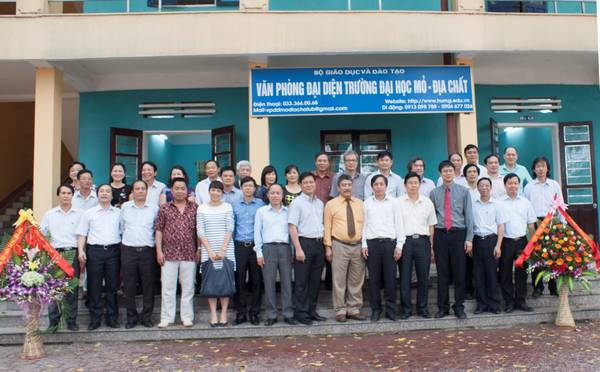Khai trương văn phòng đại diện trường Đại học Mỏ địa chất tại Quảng Ninh 